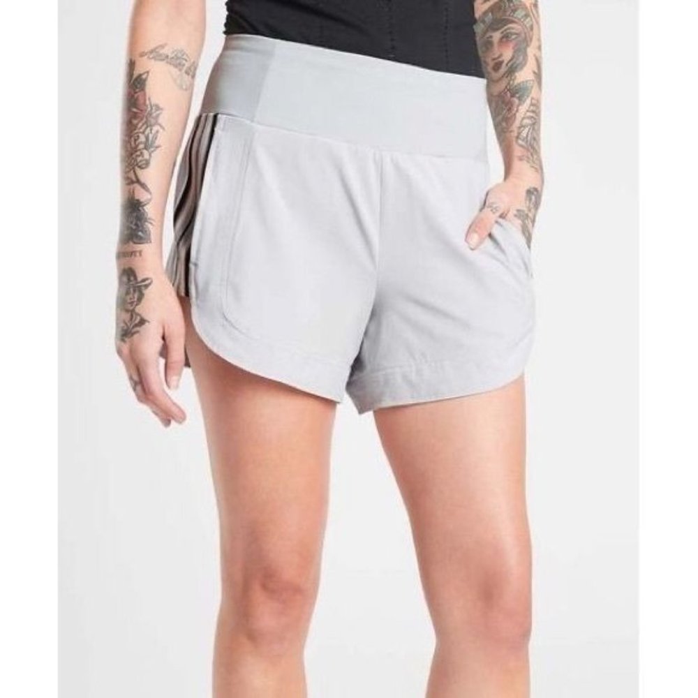 Athleta Women Sz 4 Ascender Shorts Light Gray Stripe Pockets High Rise Athletic